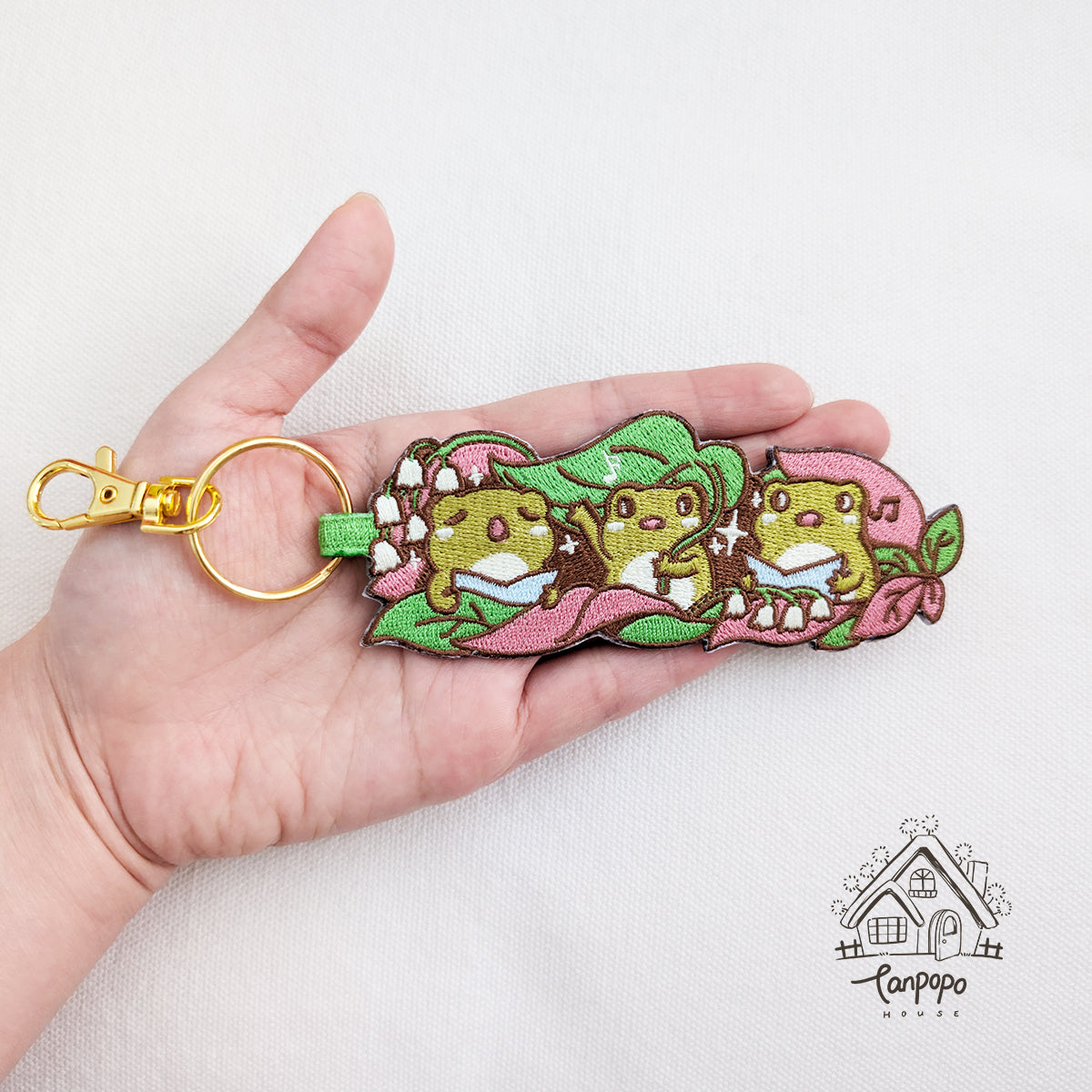 Embroidered Keychain - Frog Choir – Tanpopo House