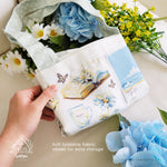 Load image into Gallery viewer, Tote Bag - Aftenoon Daisy
