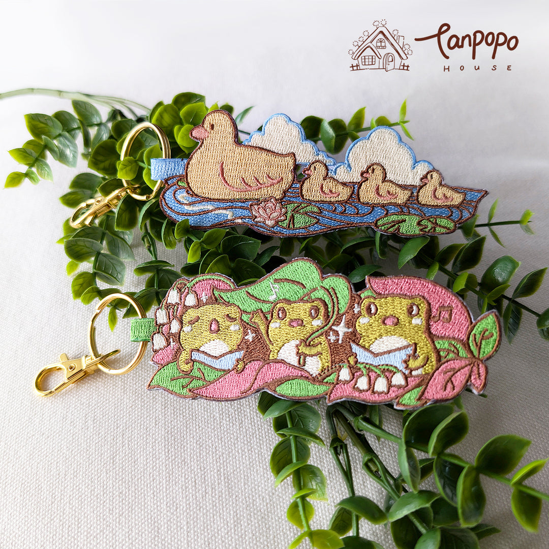 Embroidered Keychain - Frog Choir – Tanpopo House