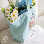 Load image into Gallery viewer, Tote Bag - Aftenoon Daisy
